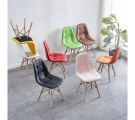 Стул клиента Pulsante на деревянных ножках