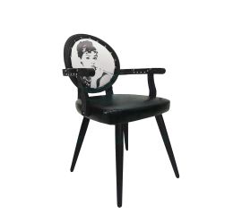 Стул клиента «Голливуд»