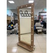 Зеркало гримёрное «Манта 21-740» 840х1740х400 Кейптаун (16 ламп)