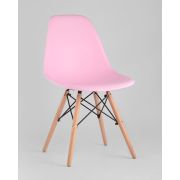 Стул «Eames» пластиковый розовый деревянные ножки